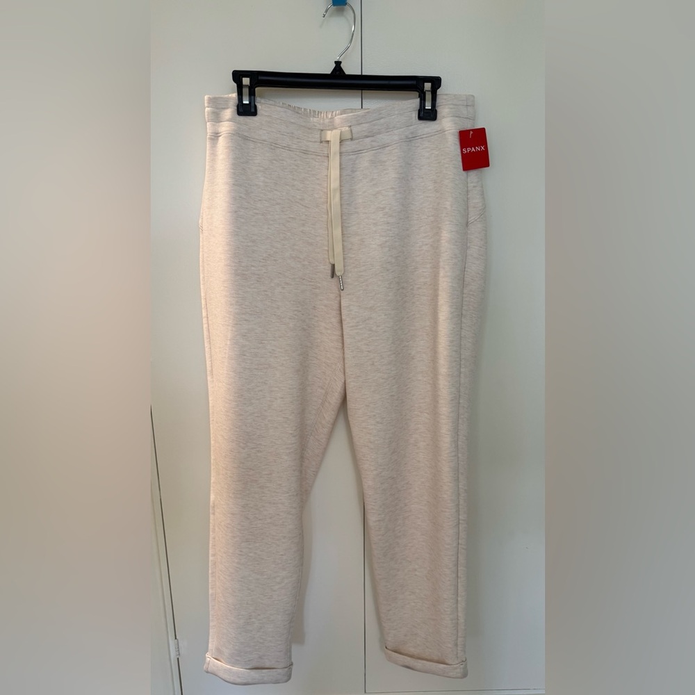 SPANX® AirEssentials
XL Tapered Pant - oatmeal heather - Picture 6 of 8